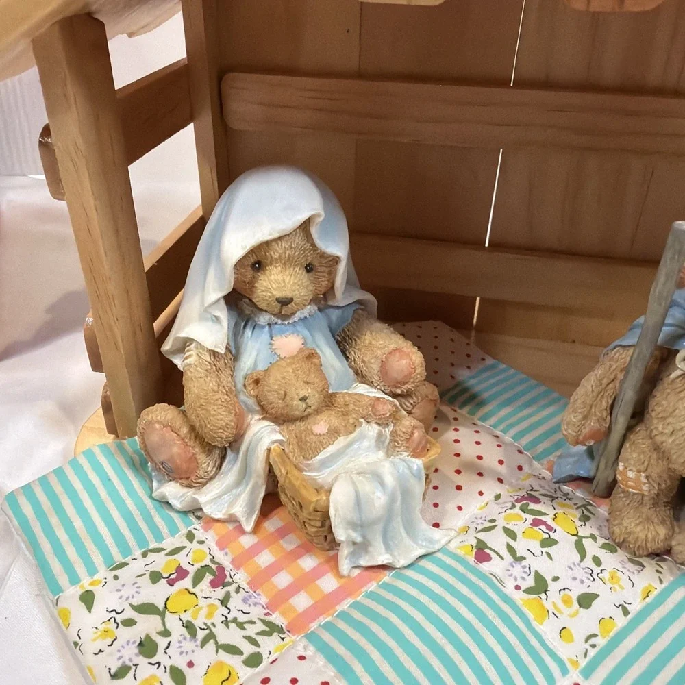 Vintage Enesco Cherished Teddies Nativity 4 Piece Set Stable‎ Figurines Box